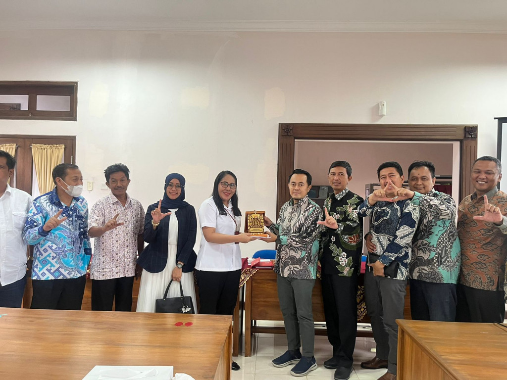 Kunjungan dari Tim Komisi IV DPRD Kab.Bondowoso ke Gedung Layanan Perpustakaan Sastra Mangutama